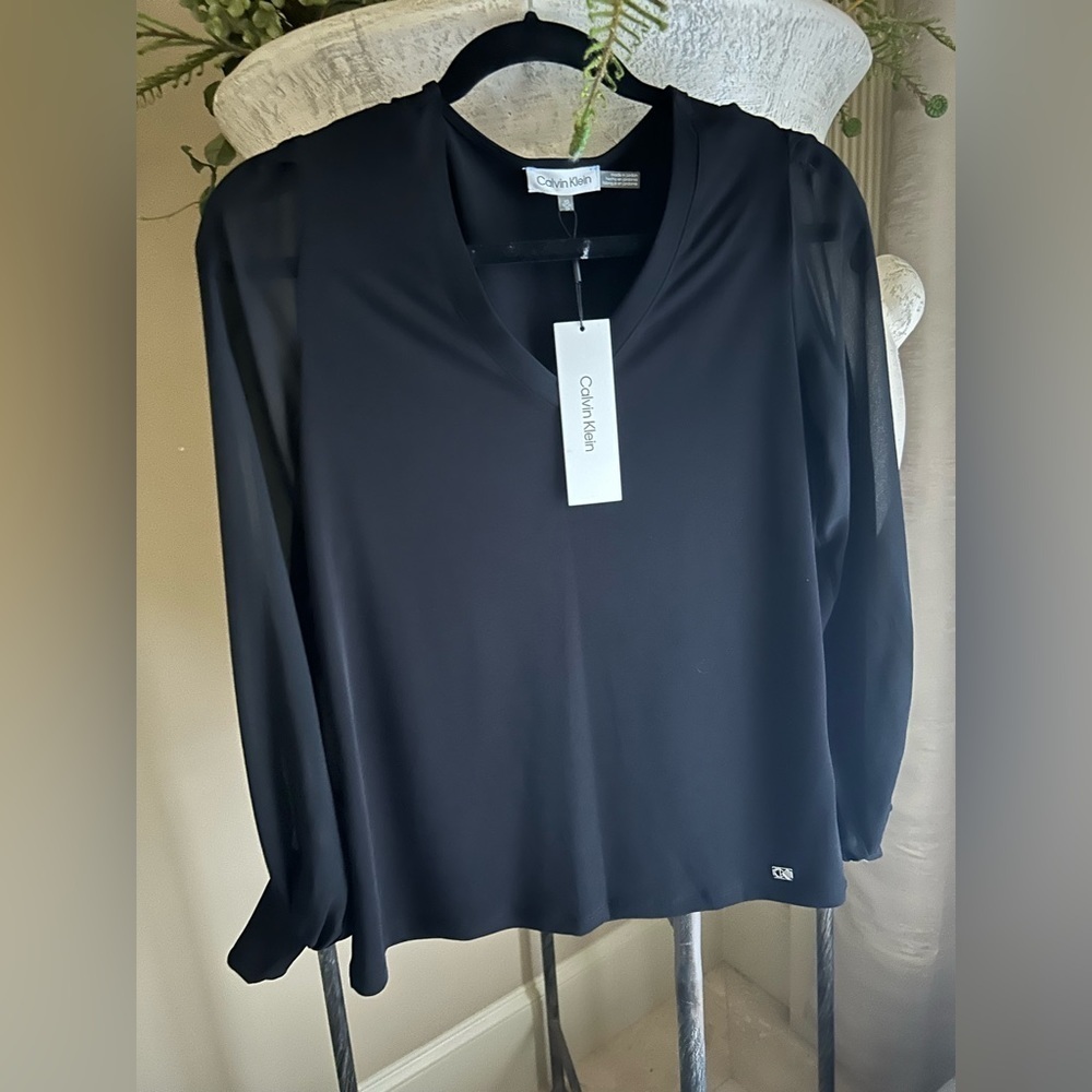 Womens V Neck Chiffon Sleeve Pullover Top - XS